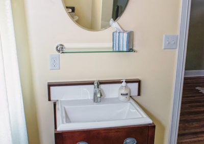 Suite 10 Sink
